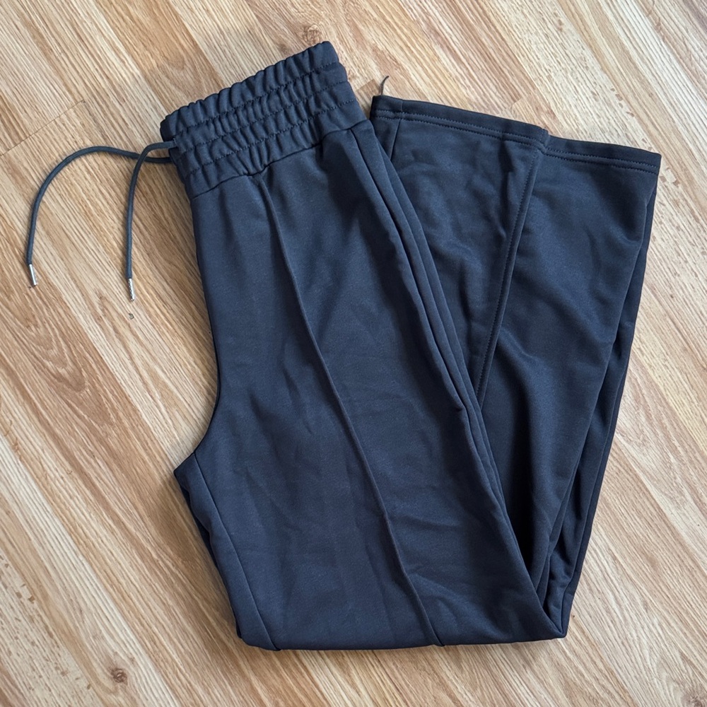 SHEIN Grey Wide Leg Track Pants ✨ L Tall (31” inseam)